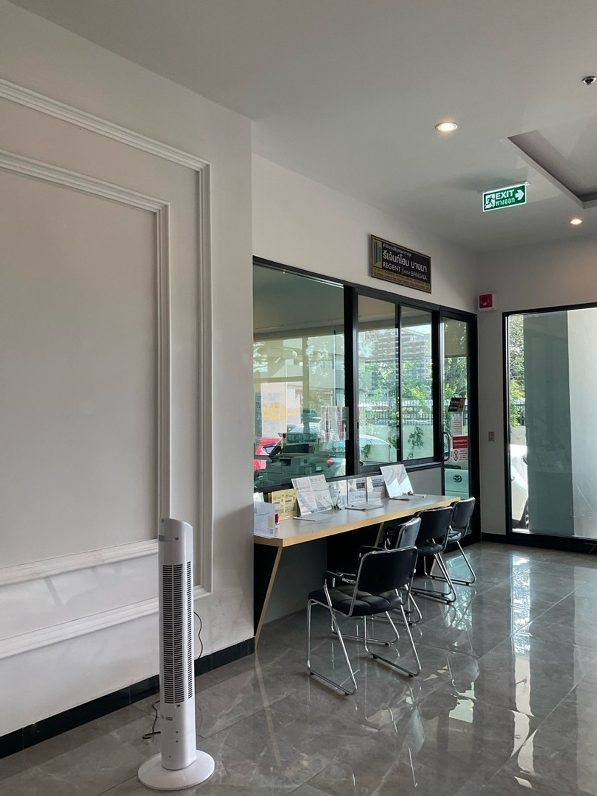 For RentCondoBangna, Bearing, Lasalle : For rent Building C, 17th floor, 1 year contract, rent 10,000 baht per month, call 0982492898line id 982592898