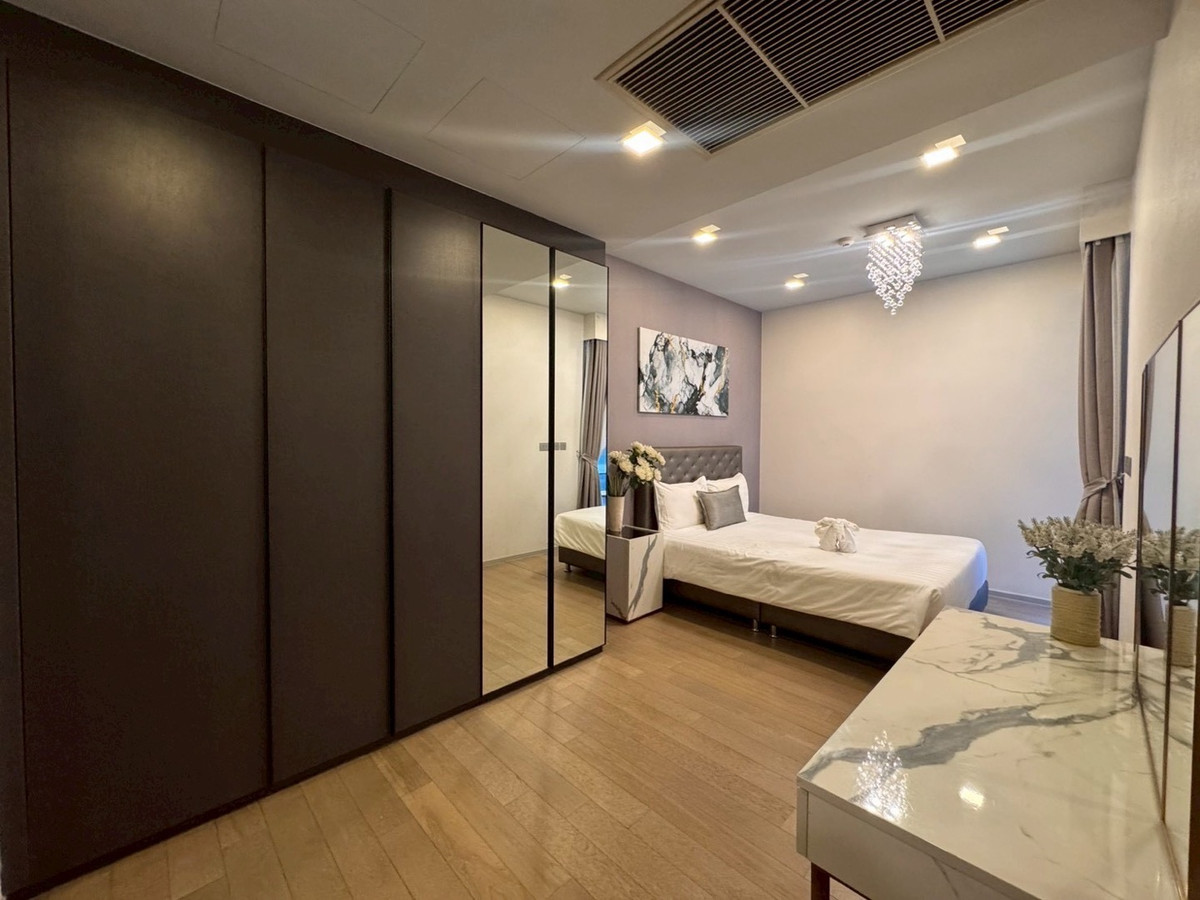 For RentCondoSukhumvit, Asoke, Thonglor : Ashton Residence 41 (Sukhumvit 41)2 Bedrooms | 2 Bathrooms Rental: 85,000 THB/month 🐶🐱 Pet-FriendlyPhat: 064-642-8664Nui: 094-624-2014