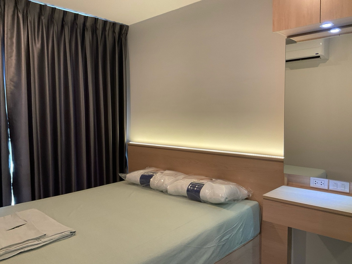 For RentCondoBangna, Bearing, Lasalle : For rent Building C, 17th floor, 1 year contract, rent 10,000 baht per month, call 0982492898line id 982592898