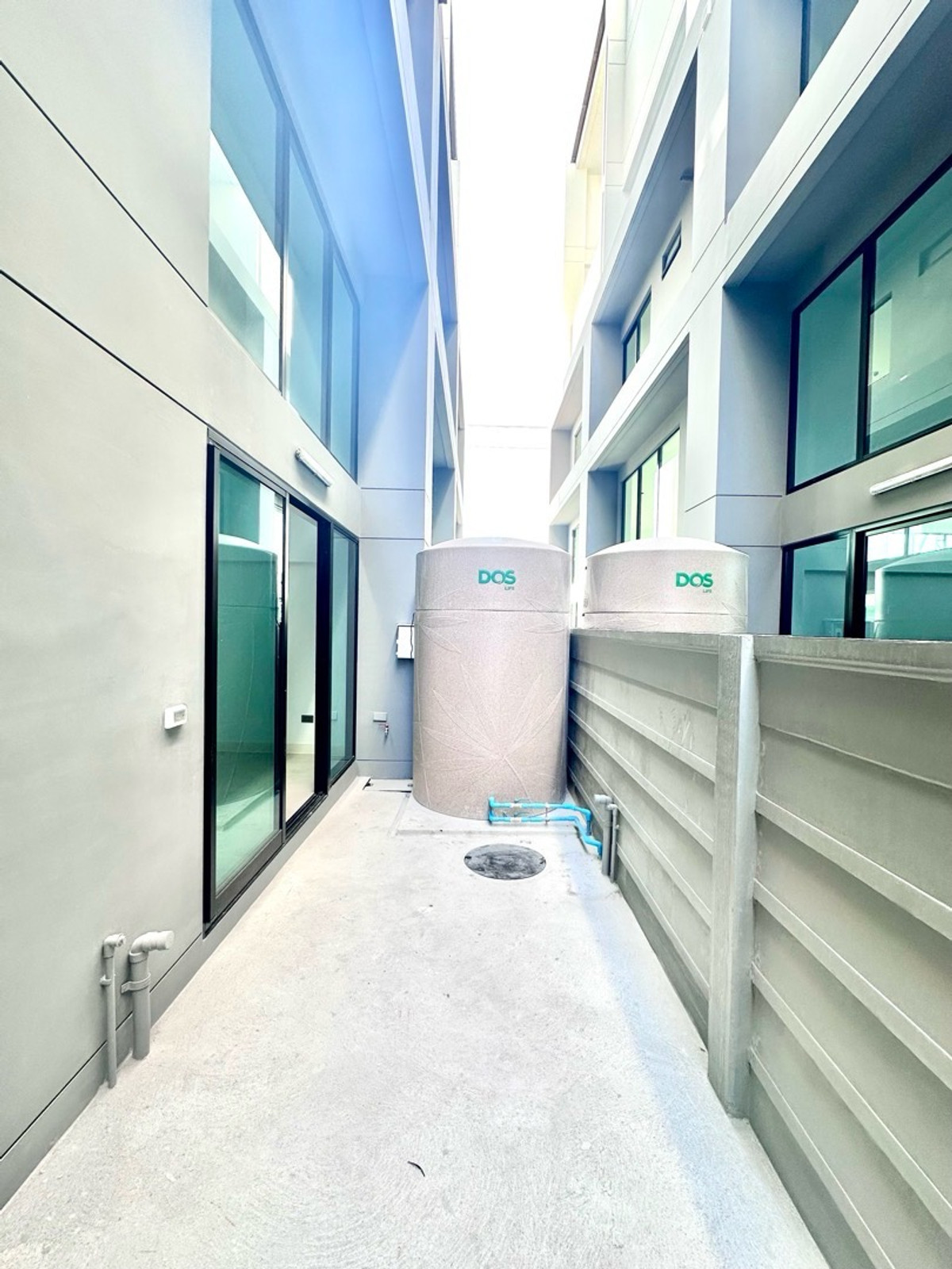 ให้เช่าอาคารพาณิชย์พัฒนาการ ศรีนครินทร์ : โฮมออฟฟิศสมัยใหม่ให้เช่า 281 ตร.ม.Nirvana @WORK Krungthep Kreetha — ทำเลศักยภาพ ติด Nirvana PORCH Community Mall