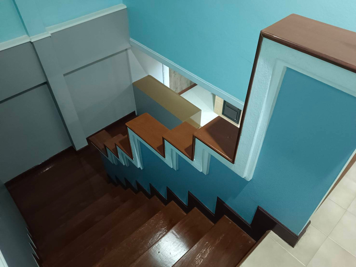 ขายทาวน์โฮมลาดพร้าว101 แฮปปี้แลนด์ : ลดเป็นล้าน  ด่วน !   บ้าน & โฮมออฟฟิต 2 ชั้น  พร้อมเข้าอยู่ได้เลย   หลังริม ทำเลเลียบด่วน และ ลาดพร้าว 87 หน้ากว้าง 10 เมตร 