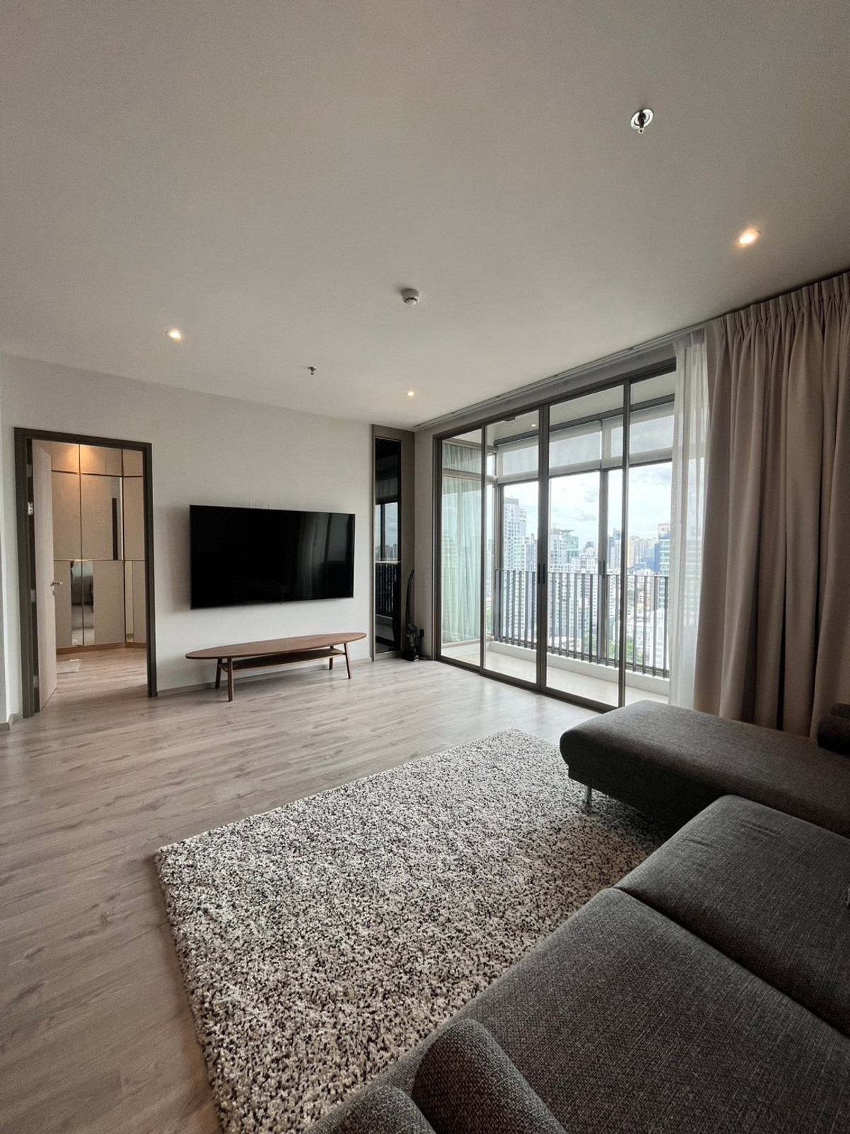 For RentCondoSukhumvit, Asoke, Thonglor : 🔥 Hot Deal 2 bedrooms with best layout for rent rhythm ekkamai estate 🔥