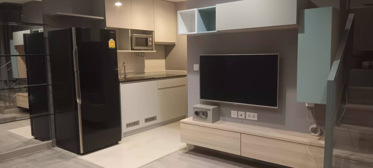 For RentCondoRama9, Petchburi, RCA : !! Beautiful room for rent, Condo Ideo Mobi Rama 9, near MRT Rama 9.