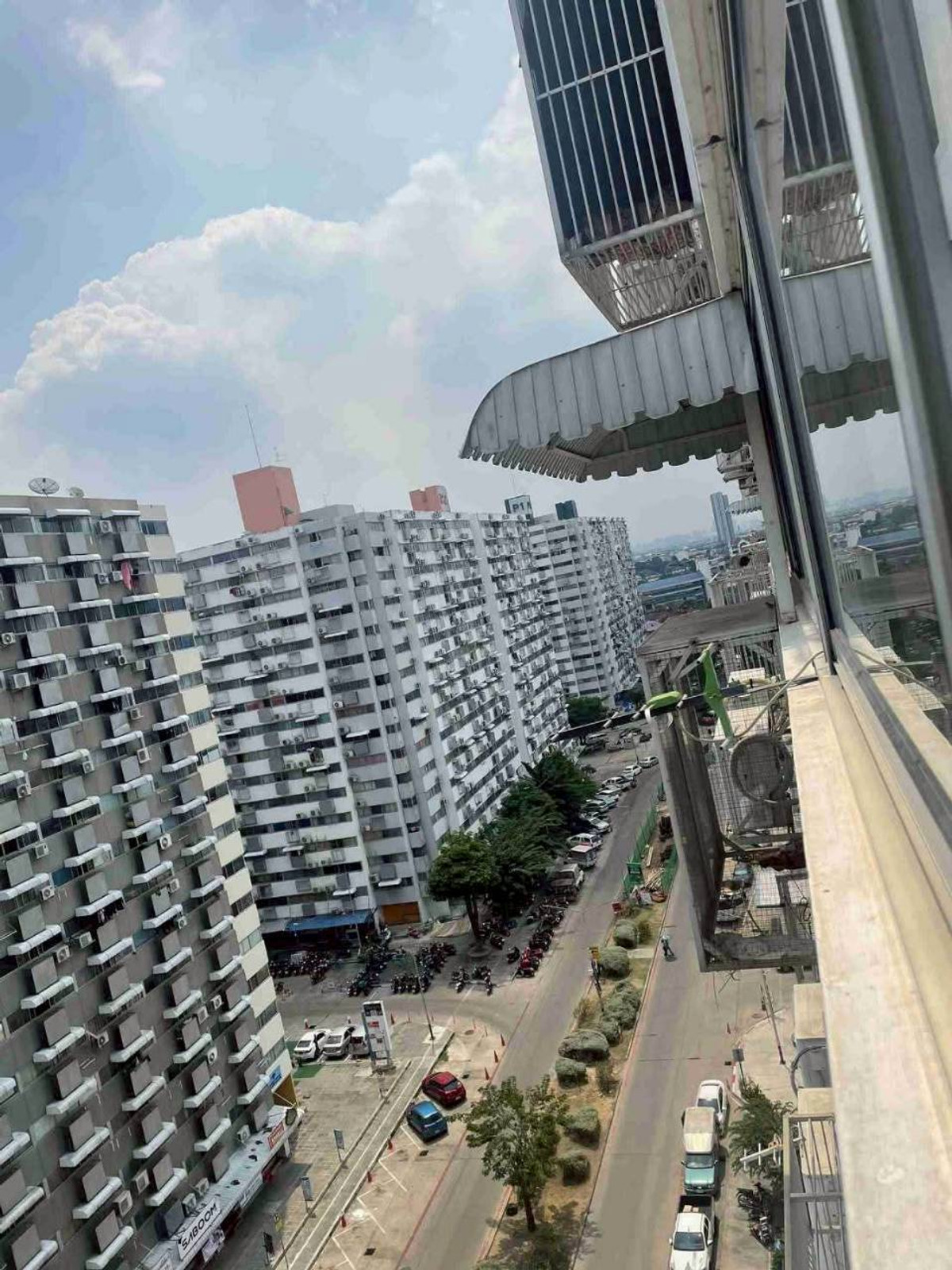 For SaleCondoChaengwatana, Muangthong : 🏙️ Popular condo for sale, Muang Thong Thani, beautiful view outside the building, Building C8, 13th floor (empty room), Pak Kret, Bang Phut, Nonthaburi, near Impact Challenger (selling cheap, price close to appraised price)