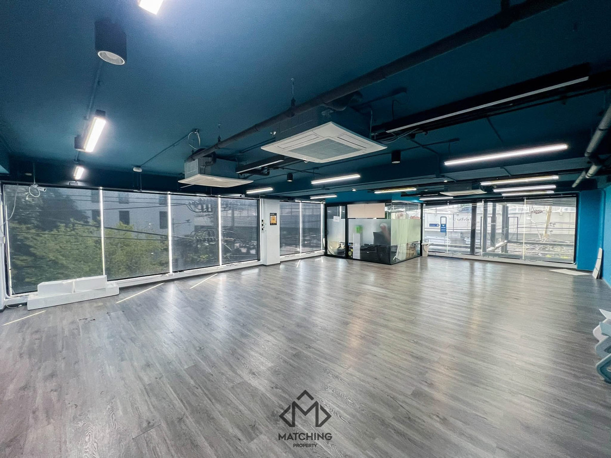 Shop HouseRama9, Petchburi, RCA : 6901-076 For sale/rent, Standalone Style office building, modern, 8 floors, ready for use, Rama 9 area.