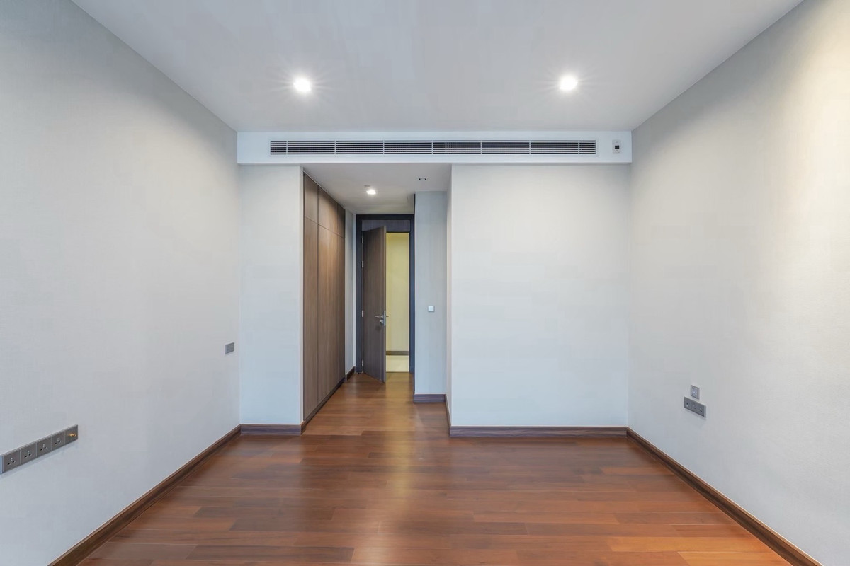 ขายคอนโดนานา : ✅คิววัน สุขุมวิท ห้องชั้นสูง วิวสวย ขนาด 296 Sq.m 4 bed 5 bath ราคาพิเศษ 130 MB ติดต่อ 086-795-9997 (จิมมี่)