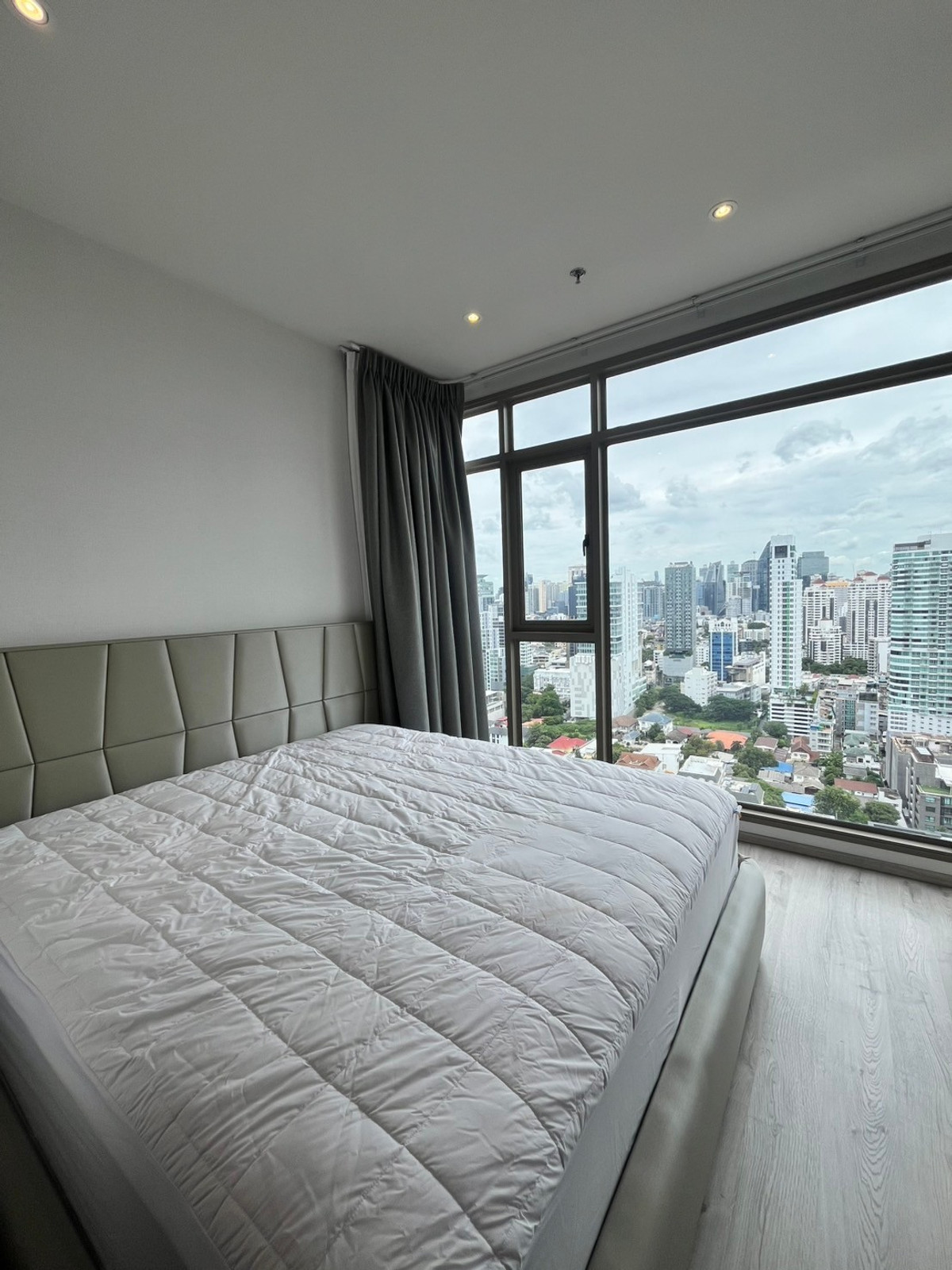 For RentCondoSukhumvit, Asoke, Thonglor : 🔥 Hot Deal 2 bedrooms with best layout for rent rhythm ekkamai estate 🔥