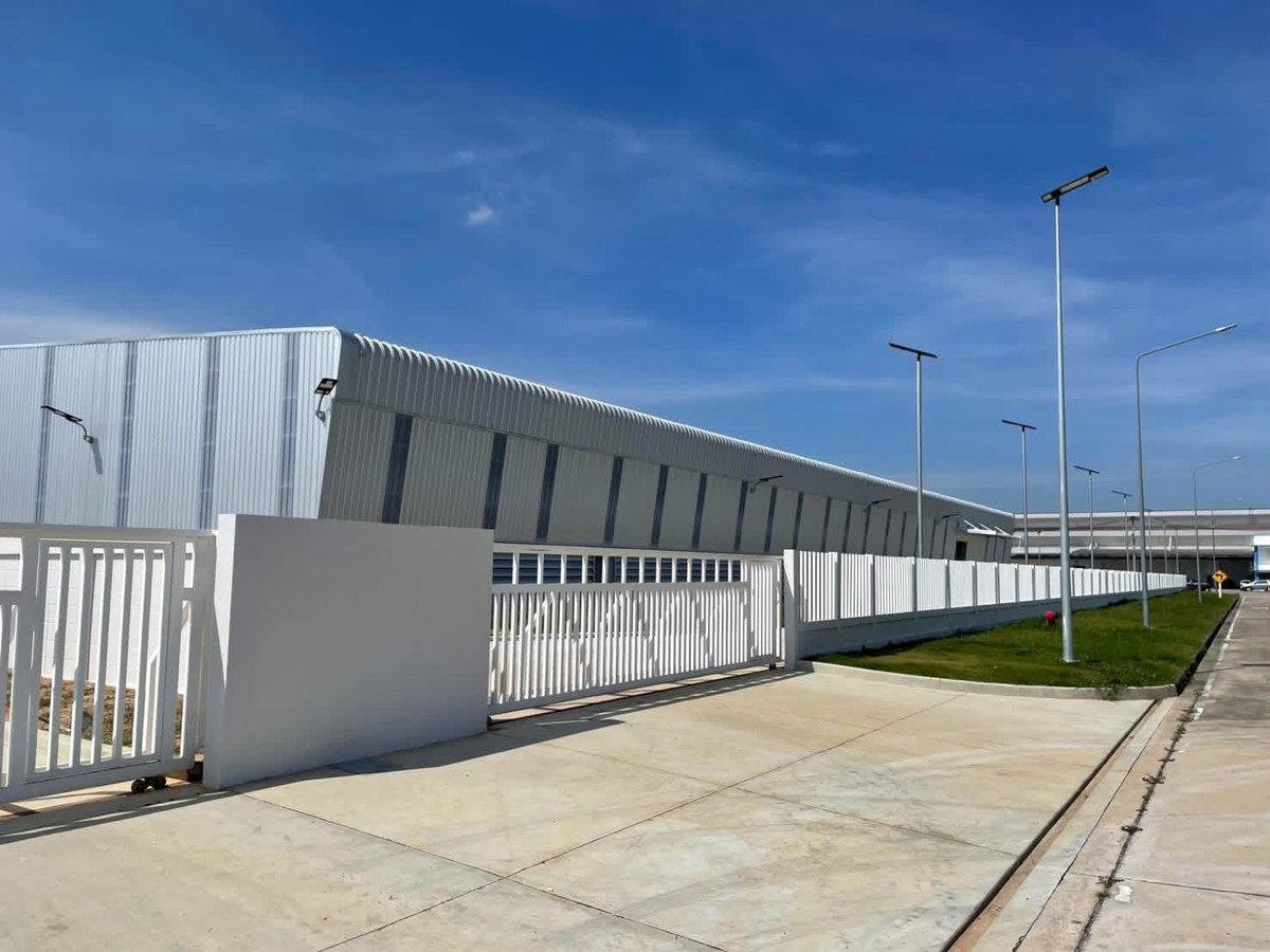 For RentFactorySriracha Laem Chabang Ban Bueng : 🏭 FACTORY / WAREHOUSE for RENT 4,008 SQ.M. | Free Zone

📍 Located in Industrial Estate | Bo Win – Si Racha, Chonburi

💰 Rental Rate: 210 THB/sq.m./month
🔸 Security Deposit: 3 months
🔸 Advance Rental: 1 month
📝 Lease Term: 6 years