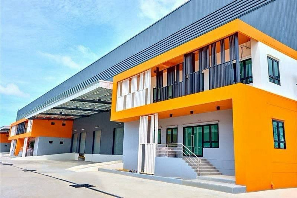 ให้เช่าโรงงานฉะเชิงเทรา : 🏭 ให้เช่าโรงงาน / คลังสินค้า 2,320 ตร.ม. | FREE ZONE
ถนนบางนา-ตราด จังหวัดฉะเชิงเทรา

💰 ค่าเช่า: 180 บาท/ตร.ม./เดือน
🔸 เงินประกัน: 5 เดือน
🔸 ค่าเช่าล่วงหน้า: 1 เดือน

📐 รายละเอียดพื้นที่

	•	พื้นที่ใช้สอยรวม: 2,320 ตร.ม.