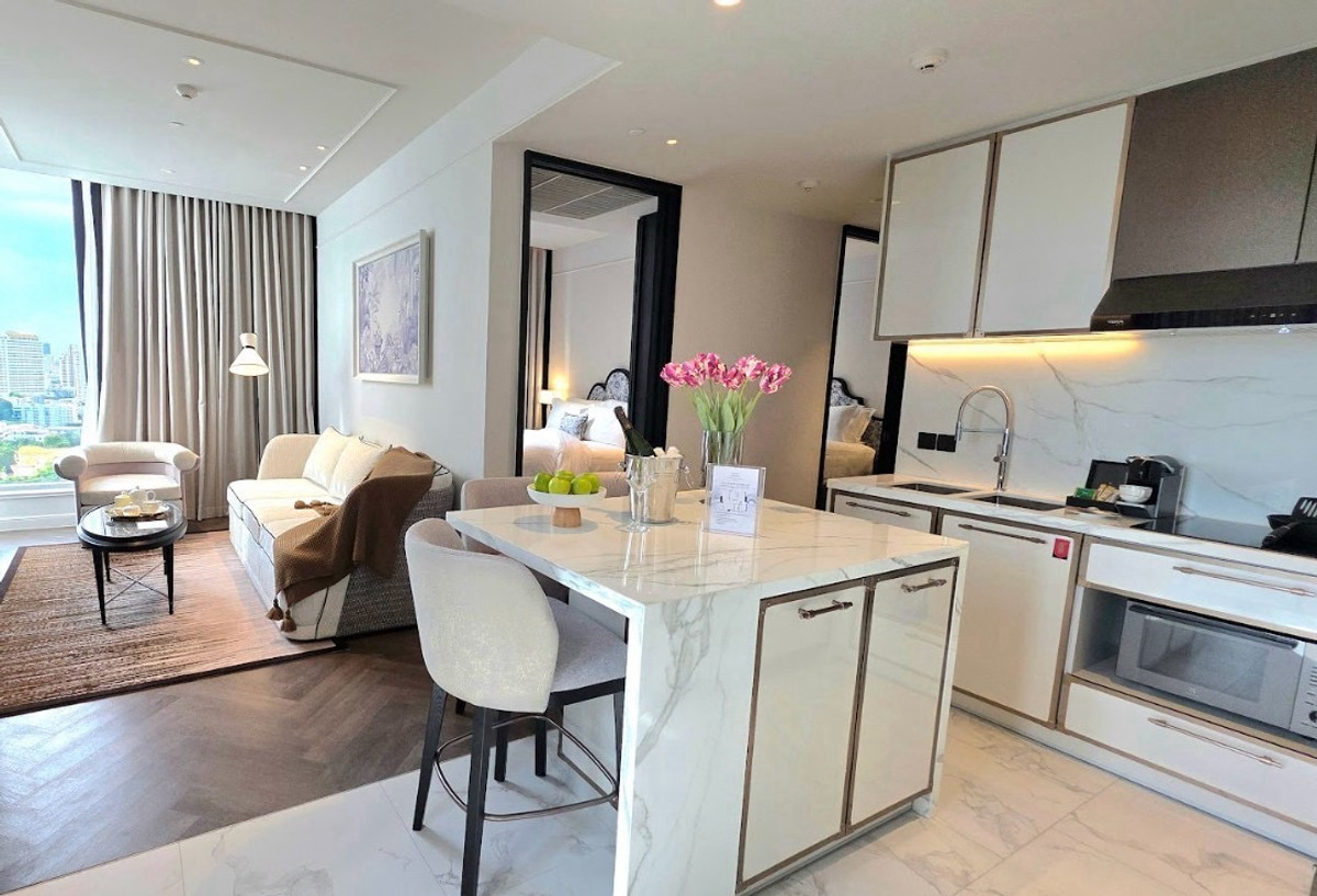 ให้เช่าคอนโดสุขุมวิท อโศก ทองหล่อ : 2 Bedroom Suite | 65 ตร.ม. | La Clef Bangkok by The Crest Collection | 150,000THB | 082-4499822