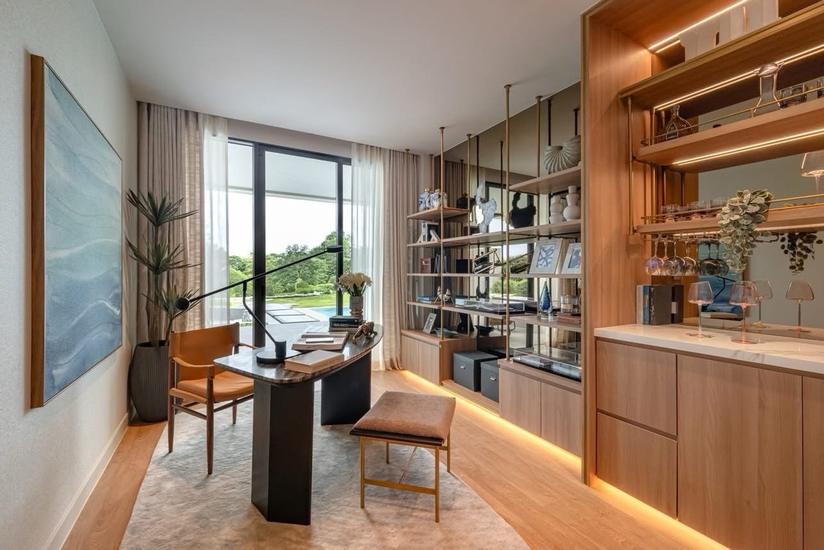 For SaleHouseSamut Prakan,Samrong : ⭐️Special price for project closing ⭐️The River size 454 Sq.m 4 bed 5 bath special price only 24.9 MB. Make an appointment to view the project. 086-795-9997(Jimmy)