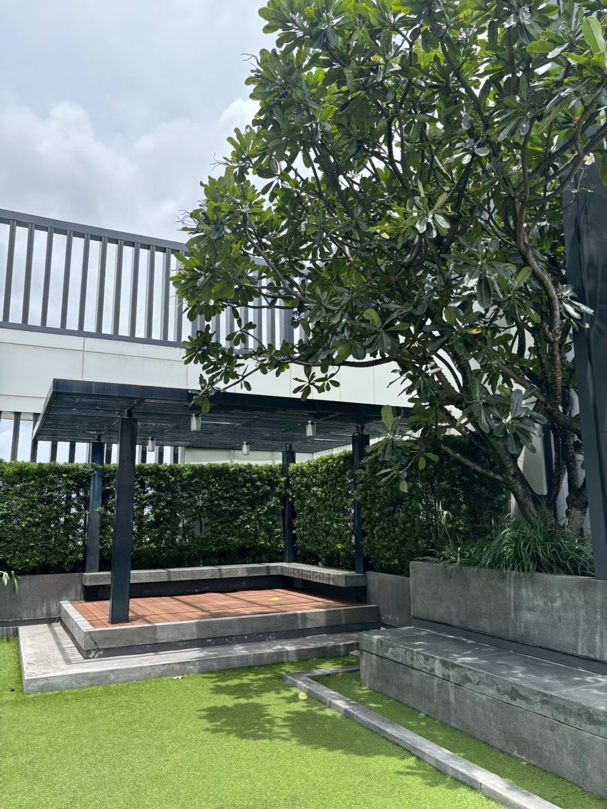 For RentCondoWongwianyai, Charoennakor : ✨ Most peaceful in the area of ​​The Room BTS Wongwian Yai, few units, private, Land & Houses standards 🎉