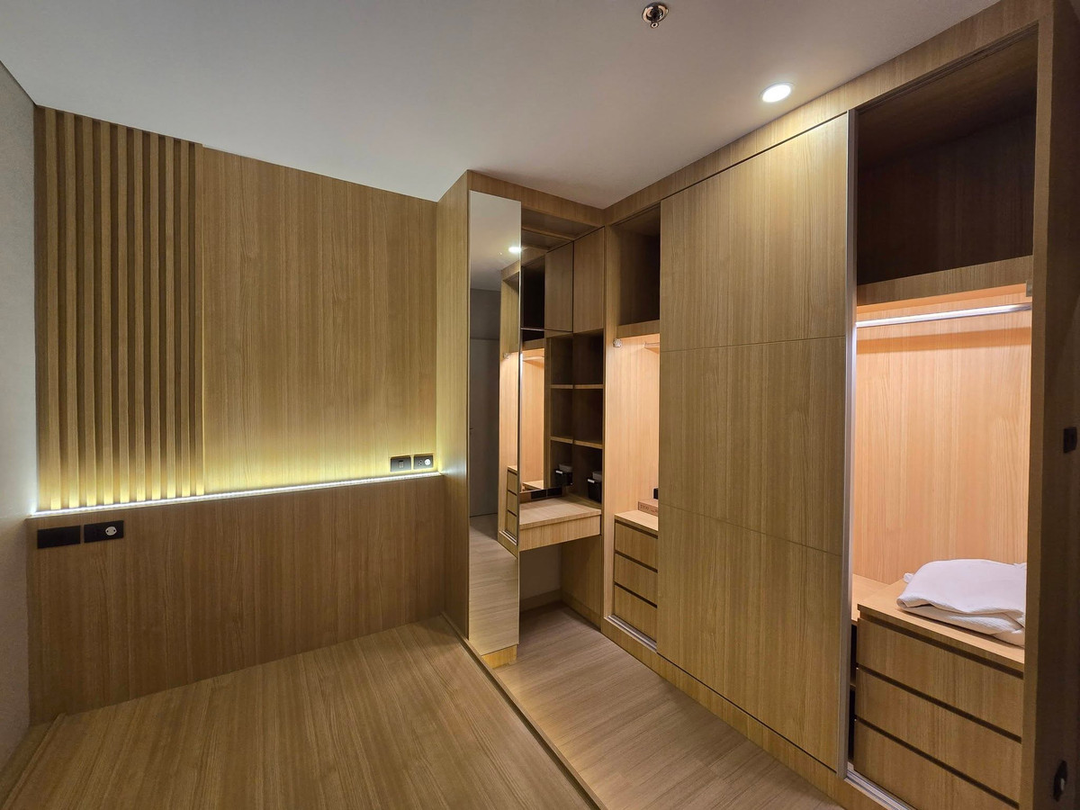 ให้เช่าคอนโดพระราม 9 เพชรบุรีตัดใหม่ RCA : 🟦🟩 [For Rent] Lumpini Suite Phetchaburi–Makkasan | 1BR Plus | 24th Floor | 19,500 THB/Month | Ref: T2143 | LINE: @323gqmho 🟩🟦