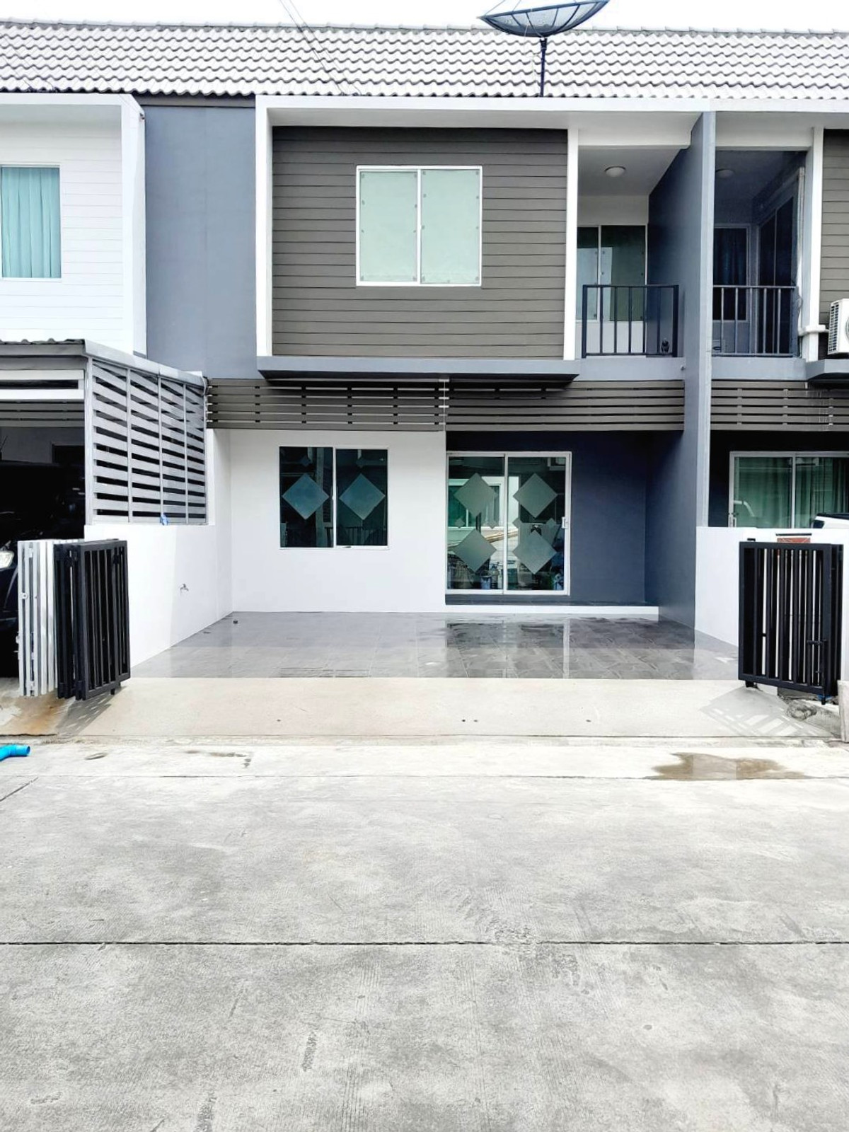 For SaleTownhomeNonthaburi, Bang Yai, Bangbuathong : The Colors Kanchanaphisek - Ratchapruek / 4 Bedrooms (FOR SALE) FRUNC019