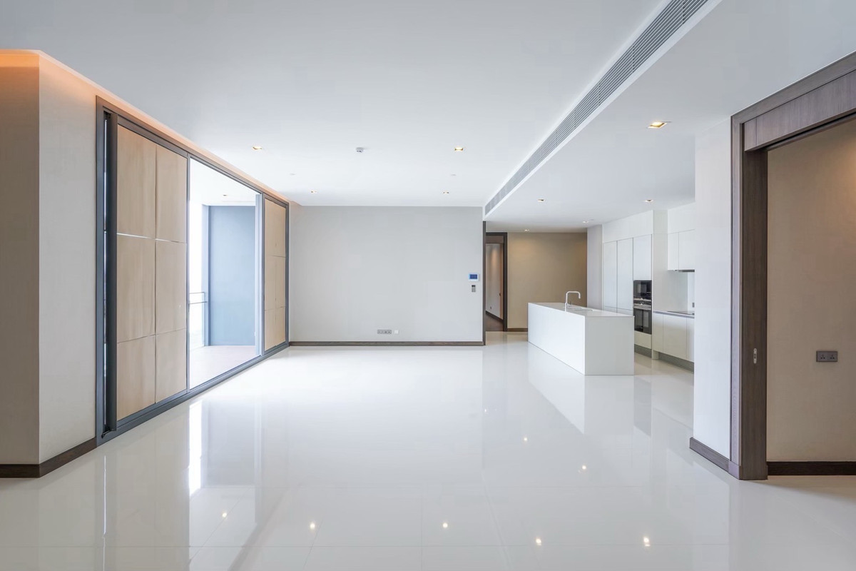 For SaleCondoNana, North Nana,Sukhumvit13, Soi Nana : ✅Q One Sukhumvit, high floor room, beautiful view, size 296 Sq.m 4 bed 5 bath, special price 130 MB, contact 086-795-9997 (Jimmy)