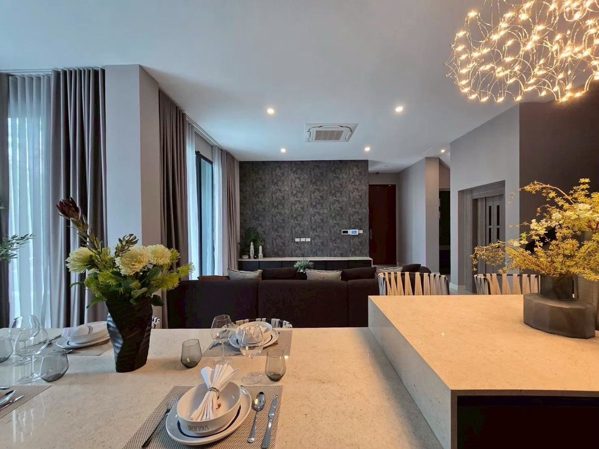 ให้เช่าบ้านเลียบทางด่วนรามอินทรา : 🏛️⭐️|For Rent| ดิ ออเนอร์ โยธินพัฒนา The Honor Yothinpattana ขนาด 455 Sq.m 3 bed 4 bath เพียง 350000/ month ติดต่อ 086-795-9997 (จิมมี่)