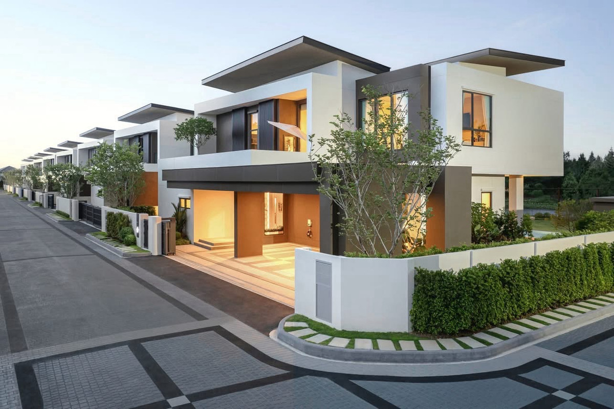 For SaleHouseSamut Prakan,Samrong : ⭐️Special price for project closing ⭐️The River size 454 Sq.m 4 bed 5 bath special price only 24.9 MB. Make an appointment to view the project. 086-795-9997(Jimmy)