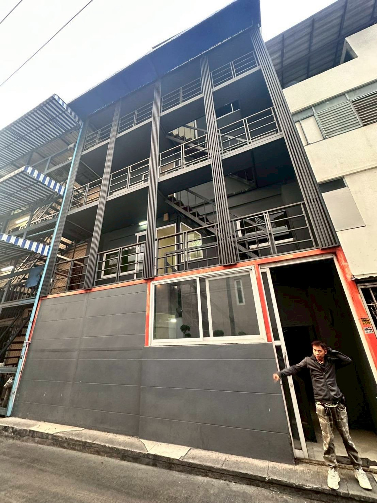 ขายอาคารพาณิชย์พัทยา บางแสน ชลบุรี สัตหีบ : ขายด่วน‼️ ตึก 2 คูหา 4 ชั้น พัทยา ชลบุรี