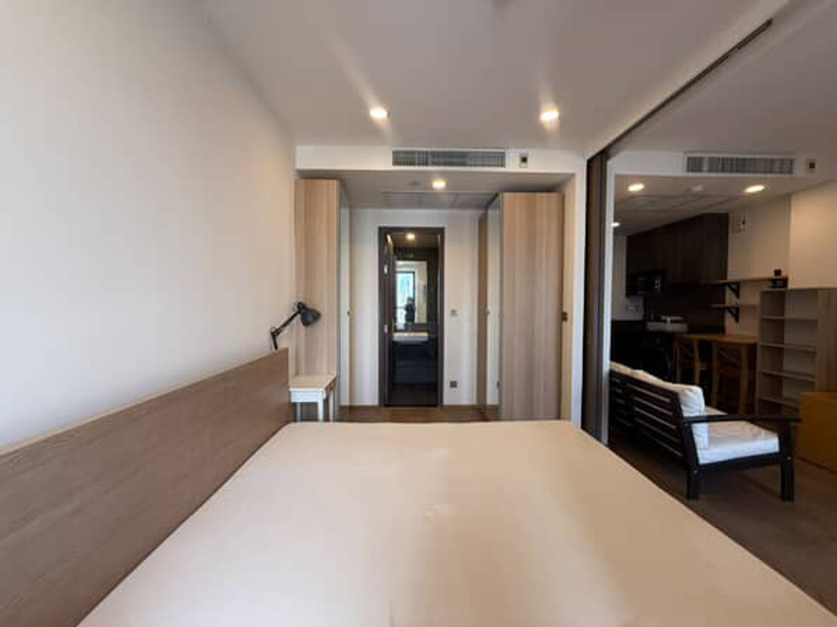 ให้เช่าคอนโดสยาม จุฬา สามย่าน : ⚡️Ashton chula silom แต่งครบ ใกล้จุฬา 35 Sqm 25,000 ถูกสุดในตึก⚡️สนใจนัดชม พัตเตอร์ 0928895628 line:plustor_ss