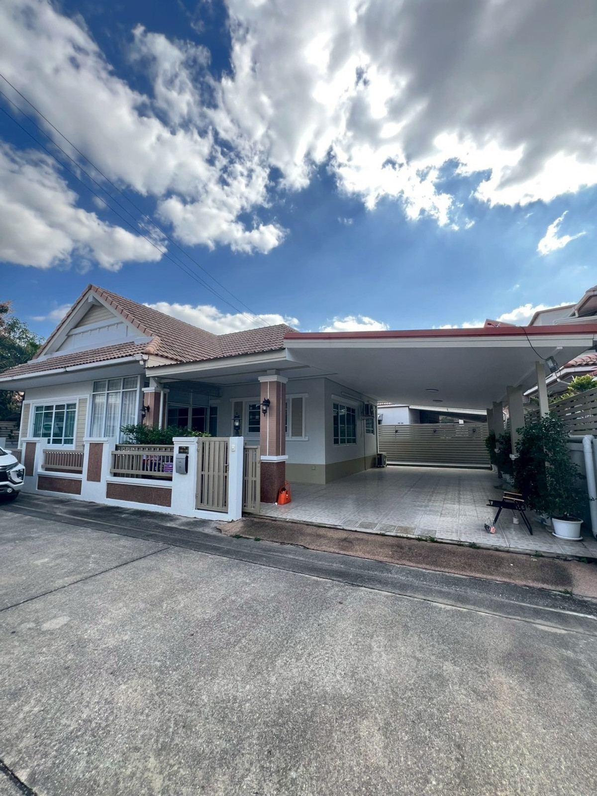 ขายบ้านขอนแก่น : ขายด่วน! บ้านเดี่ยวใกล้บึงแก่นนคร ขอนแก่น