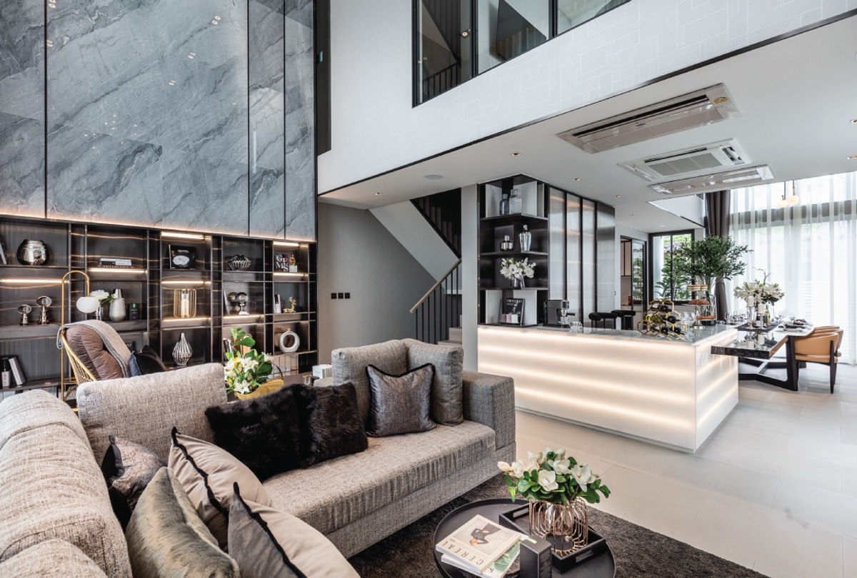 ขายทาวน์โฮมลาดพร้าว เซ็นทรัลลาดพร้าว : HOT DEAL 🔥 Novel Residence Ladprao 18 ขนาด 350 Sq.m 3 bed 4 bath พิเศษ เพียง 32.9 MB เท่านั้น !! ติดต่อ 086-795-9997