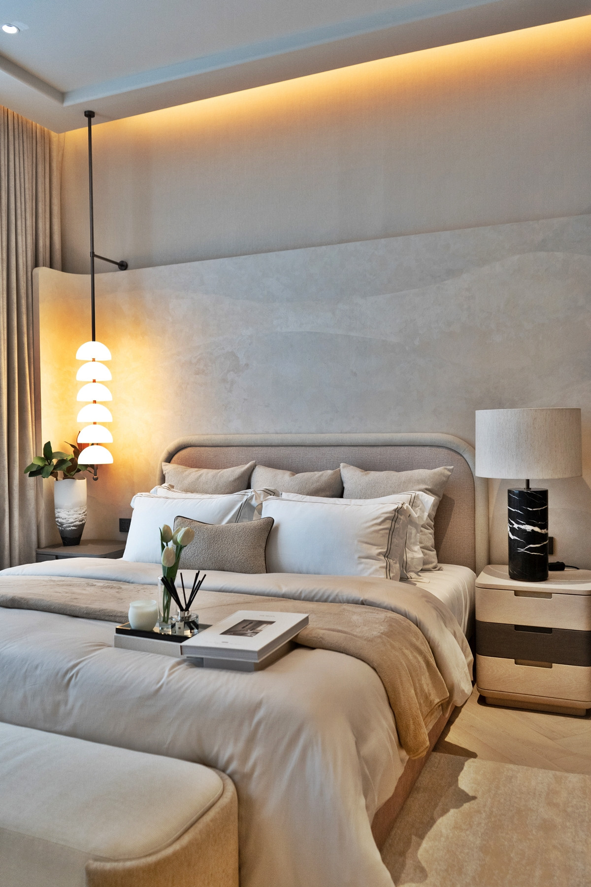 ขายคอนโดสุขุมวิท อโศก ทองหล่อ : คอนโดหรู 3 ห้องนอน corner suite ที่  Still Sukhumvit 20, Contact 062-496-6454