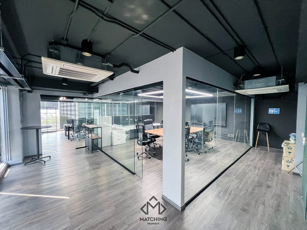 Shop HouseRama9, Petchburi, RCA : 6901-076 For sale/rent, Standalone Style office building, modern, 8 floors, ready for use, Rama 9 area.