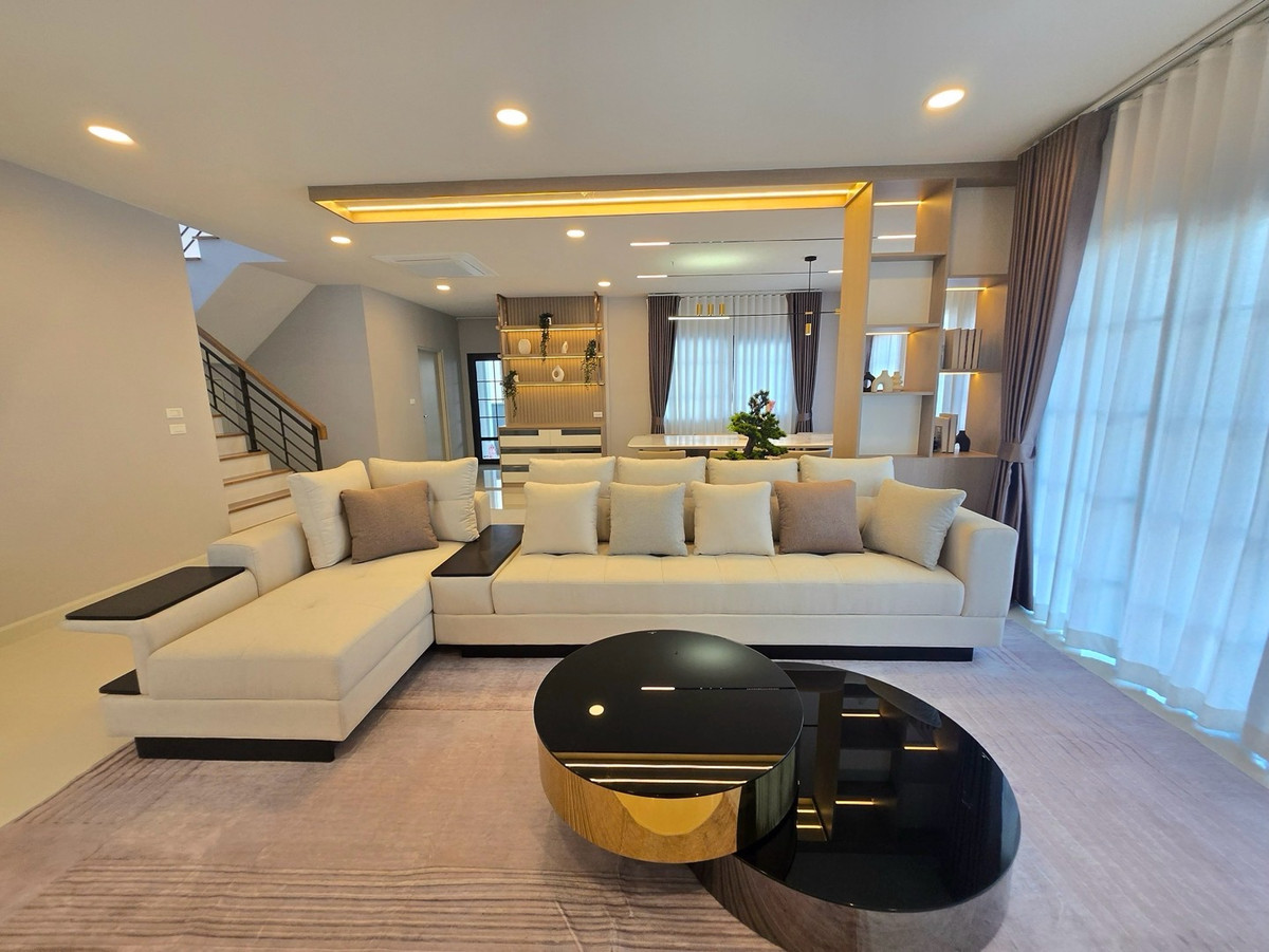 ขายบ้านบางนา แบริ่ง ลาซาล : ✅✅ขาย/ให้เช่า 𝐂𝐄𝐍𝐓𝐑𝐎 𝐁𝐀𝐍𝐆𝐍𝐀 เซนโทร บางนา 18,500,000 ล้าน นัดหมายชมโครงการ 086-795-9997 (จิมมี่)