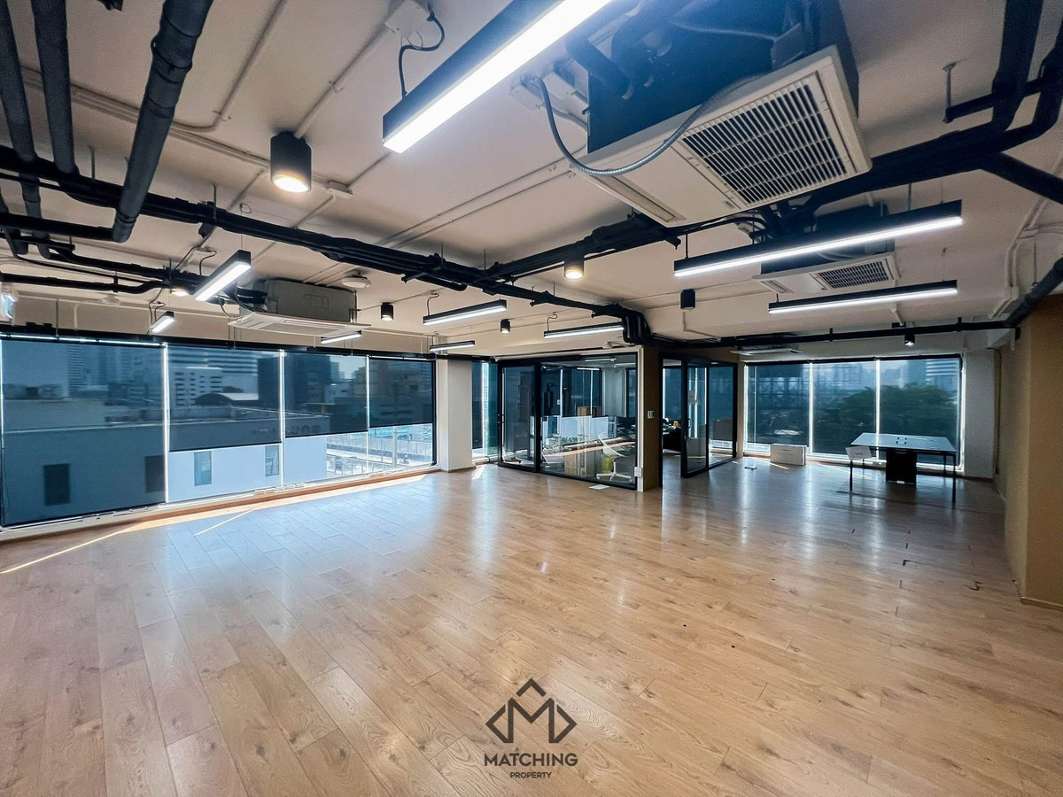 Shop HouseRama9, Petchburi, RCA : 6901-076 For sale/rent, Standalone Style office building, modern, 8 floors, ready for use, Rama 9 area.