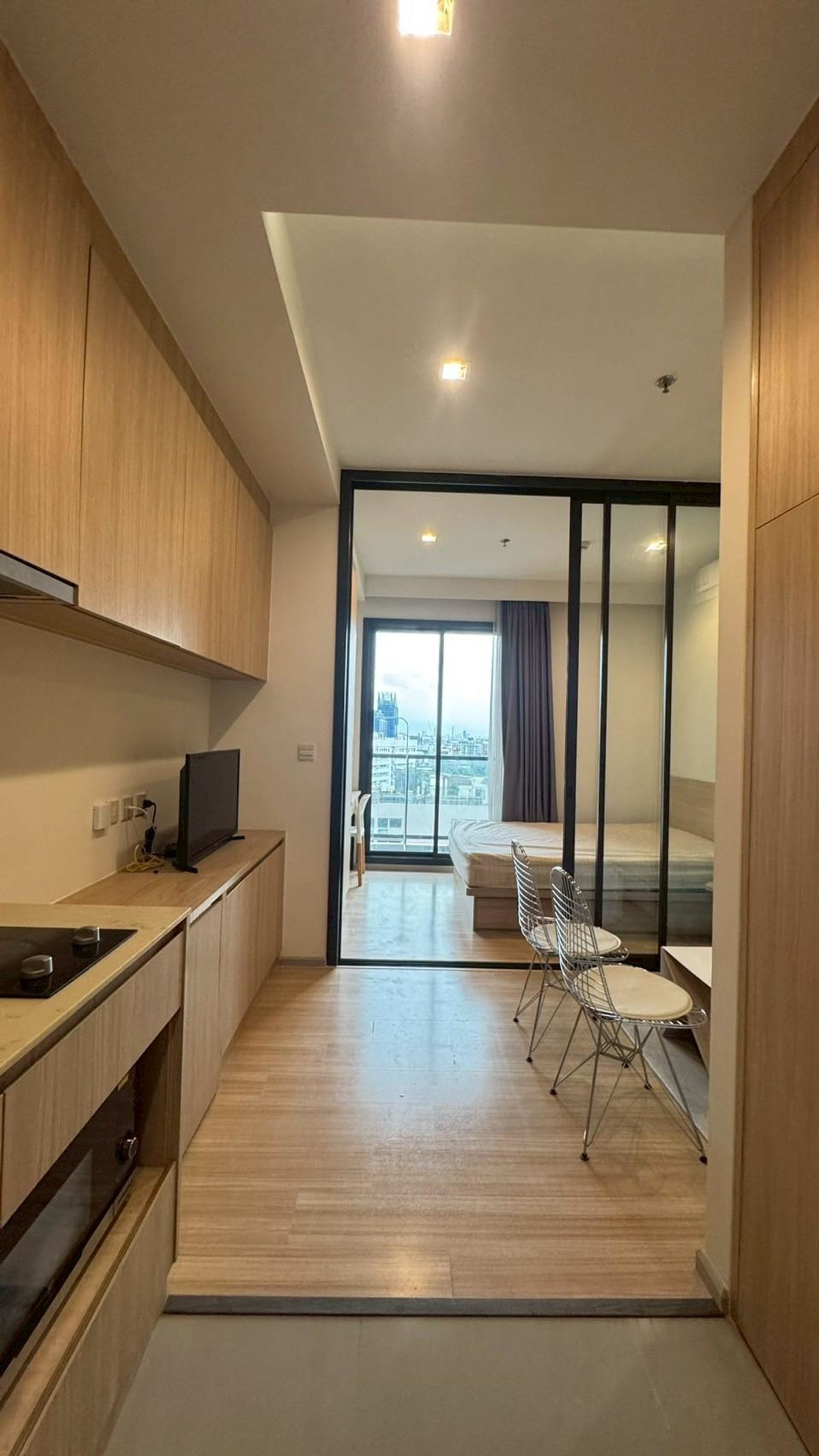 ให้เช่าคอนโดสะพานควาย จตุจักร : 🐾 ให้เช่าคอนโดเลี้ยงสัตว์ได้ M Jatujak 🏙️✨ อยู่กับสัตว์เลี้ยงแสนรักได้อย่างสบายใจ 🐕🐈เฟอร์ครบ เครื่องใช้ไฟฟ้าครบ พร้อมเข้าอยู่ทันที 🛋️💖