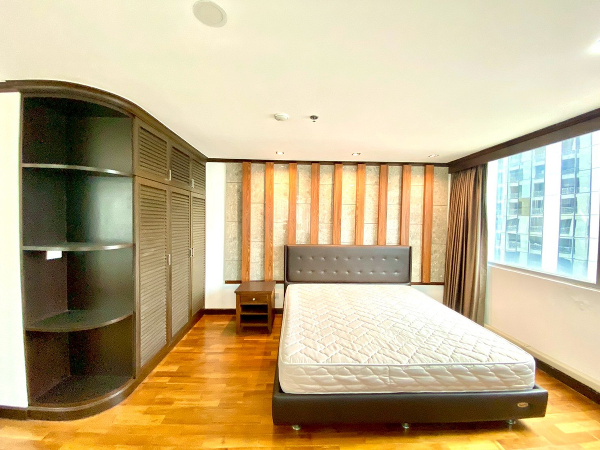 ขายคอนโดสุขุมวิท อโศก ทองหล่อ : ขาย คอนโด​ อโศก เพลส ถนน สุขุมวิท 21 แขวงคลองเตย เขตวัฒนา กทม. วิวสวย 180 องศา รอบด้าน