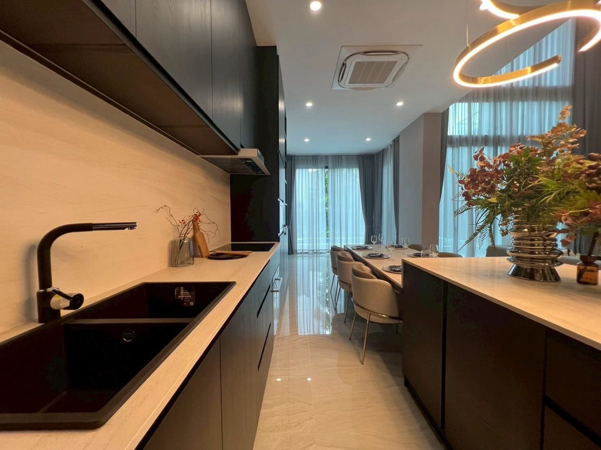 ให้เช่าบ้านเลียบทางด่วนรามอินทรา : 📌|For Rent| ดิ ออเนอร์ โยธินพัฒนา The Honor Yothinpattana ขนาด 564 Sq.m 5 bed 7 bath เพียง 450,000/ month ติดต่อ 086-795-9997 (จิมมี่)