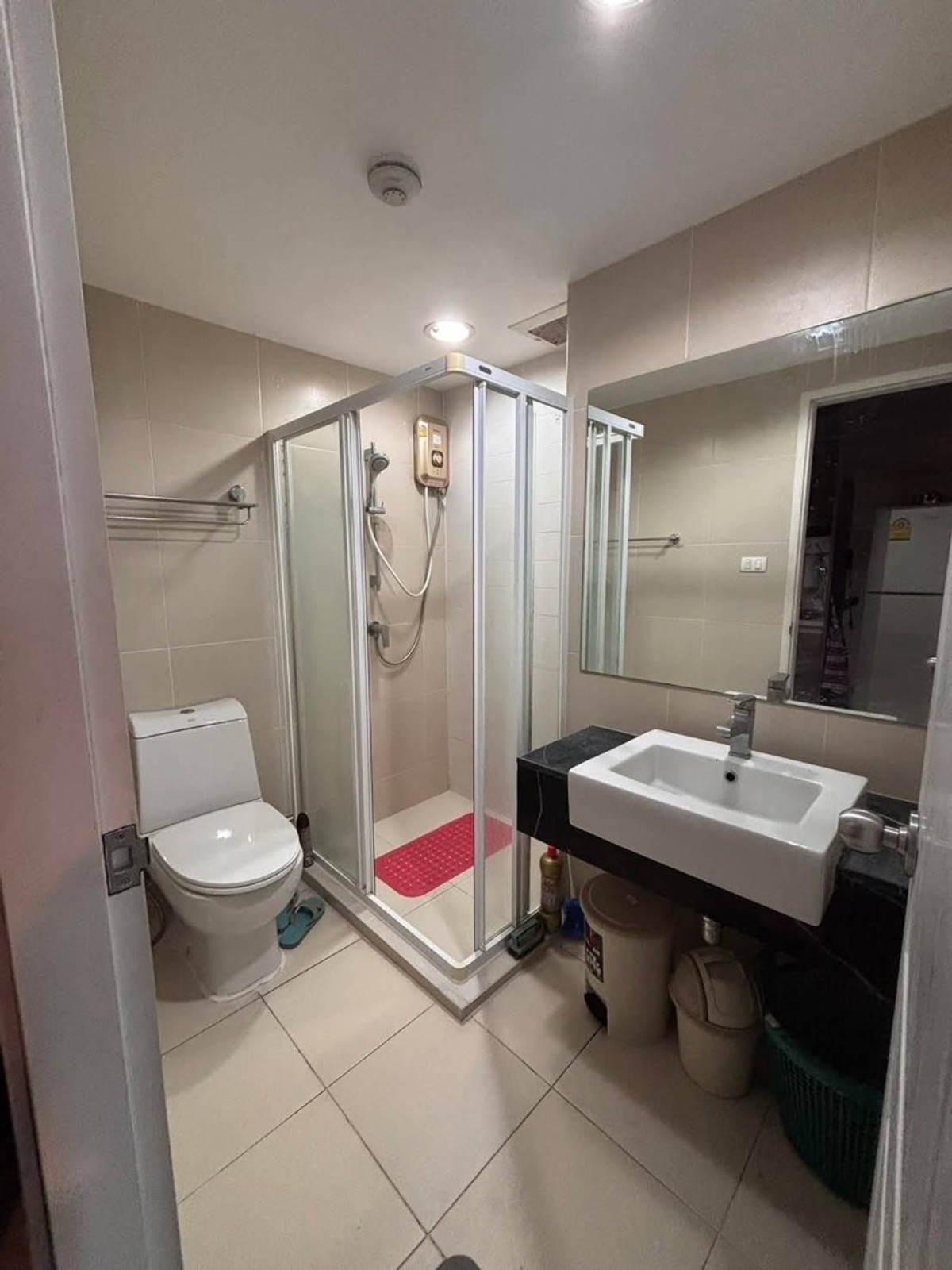 ให้เช่าคอนโดพระราม 9 เพชรบุรีตัดใหม่ RCA : ให้เช่าคอนโด Belle Grand Rama9 อาคาร  C ชั้น 18 วิวโล่ง ขนาด 47.64 ตร.ม. ราคา 23,000 บาท