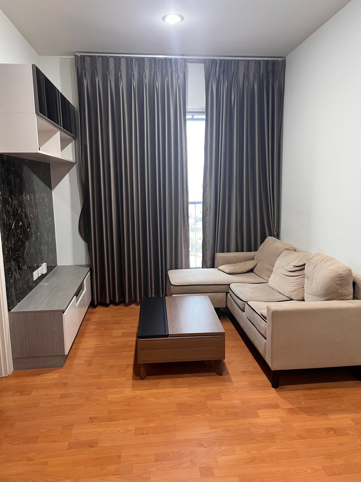 คอนโดสมุทรปราการ สำโรง : เดอะ เพรสซิเด้นท์ สุขุมวิท สมุทรปราการ ขนาด  35 ตรม ชั้น  20  ราคาเช่า 10000 บาทต่อเดือน