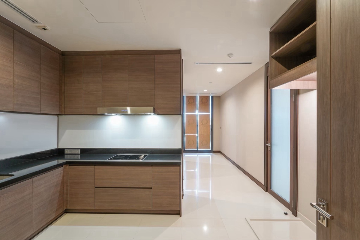 ขายคอนโดนานา : ✅คิววัน สุขุมวิท ห้องชั้นสูง วิวสวย ขนาด 296 Sq.m 4 bed 5 bath ราคาพิเศษ 130 MB ติดต่อ 086-795-9997 (จิมมี่)