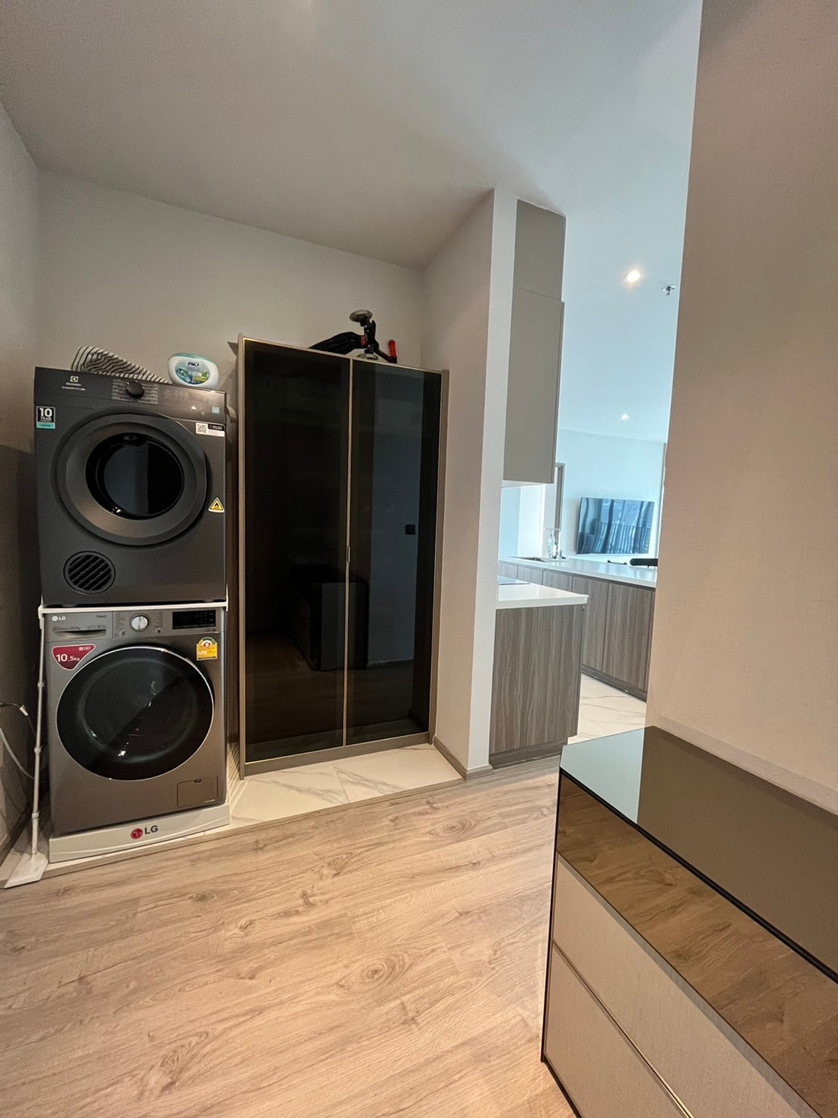 For RentCondoSukhumvit, Asoke, Thonglor : 🔥 Hot Deal 2 bedrooms with best layout for rent rhythm ekkamai estate 🔥