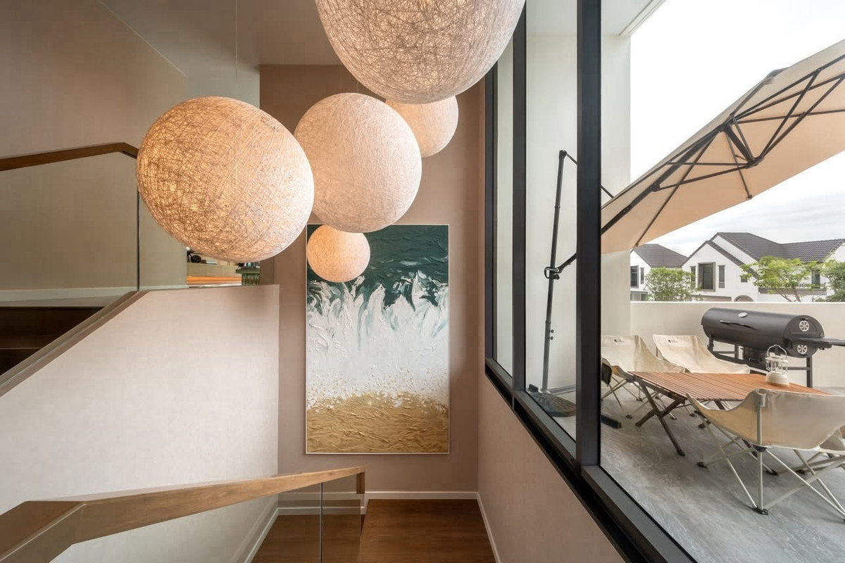 For SaleHouseSamut Prakan,Samrong : 📌Reduced by more than 5 million 🔥🔥 Riverside house, location Bangna Km. 26 The River, size 454 Sq.m 4 bed 5 bath, special price only 24.9 MB, make an appointment to view the project 086-795-9997 (Jimmy)