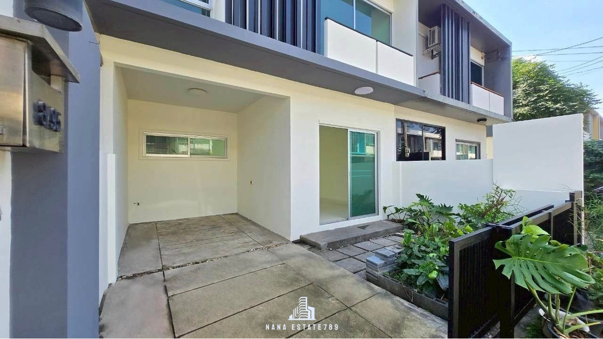 ขายทาวน์โฮมโชคชัย4 ลาดพร้าว71 : 🔥🔥ขายถูกThe Plant Citi Ladprao71🔥🔥เดอะแพลนท์ซิตี้ ลาดพร้าว71*พท.18.6 ตร.ว รีโนเวทพร้อมอยู่ ใกล้รถไฟฟ้า ซอยสงบส่วนตัว พื้นที่เยอะ *