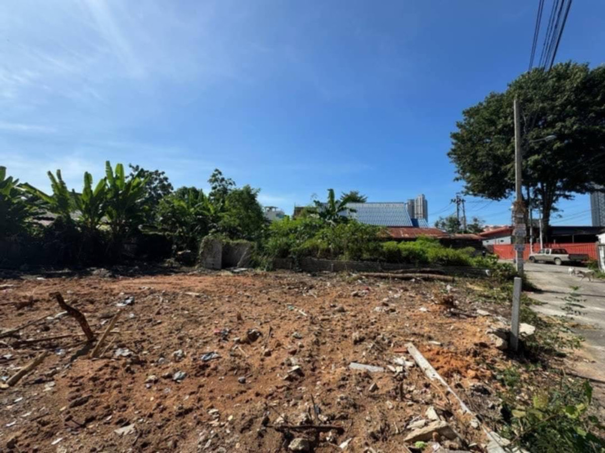 For SaleLandPattaya, Bangsaen, Chonburi : Land for Sale – Pattaya, Near the Beach (Very Affordable Price)