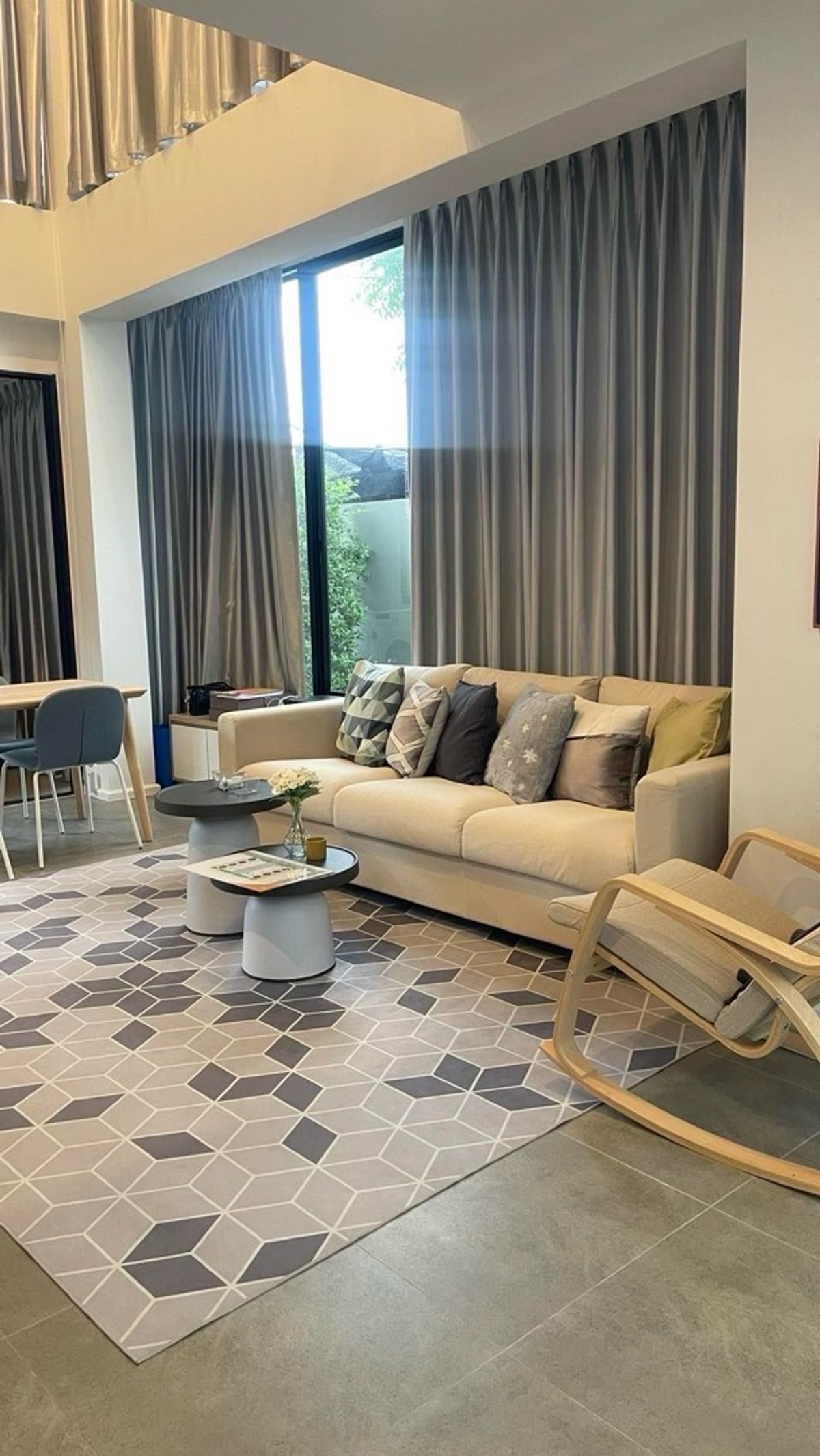 ขายทาวน์โฮมโชคชัย4 ลาดพร้าว71 : หลังสุดท้าย ‼️ ขาย Britloft Chokchai 4 ขนาด 220 Sq.m 3 bed 4 bath เพียง 10.59 MB ติดต่อ 086-795-9997 (จิมมี่)