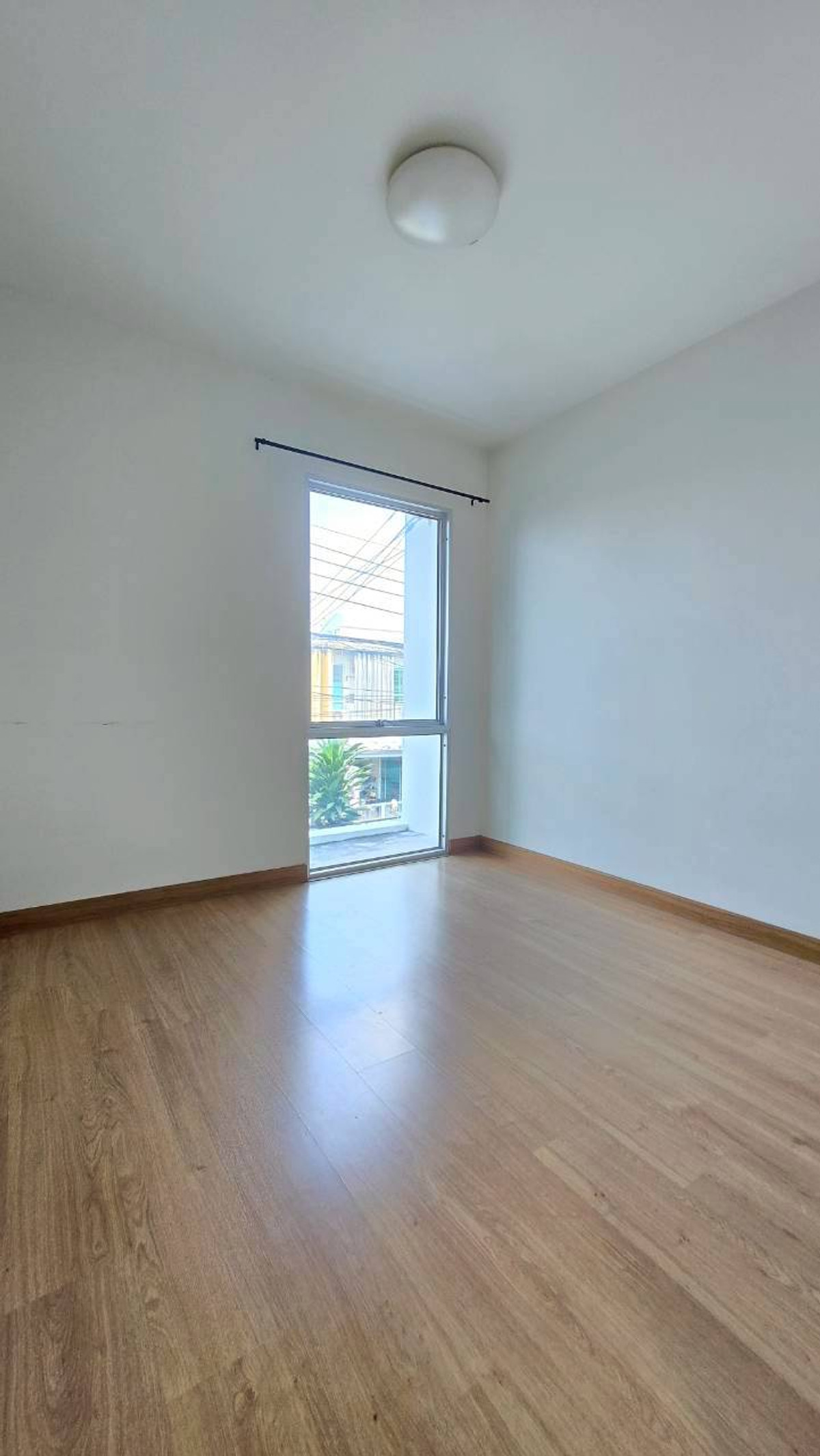 ขายทาวน์โฮมโชคชัย4 ลาดพร้าว71 : 🔥🔥ขายถูกThe Plant Citi Ladprao71🔥🔥เดอะแพลนท์ซิตี้ ลาดพร้าว71*พท.18.6 ตร.ว รีโนเวทพร้อมอยู่ ใกล้รถไฟฟ้า ซอยสงบส่วนตัว พื้นที่เยอะ *