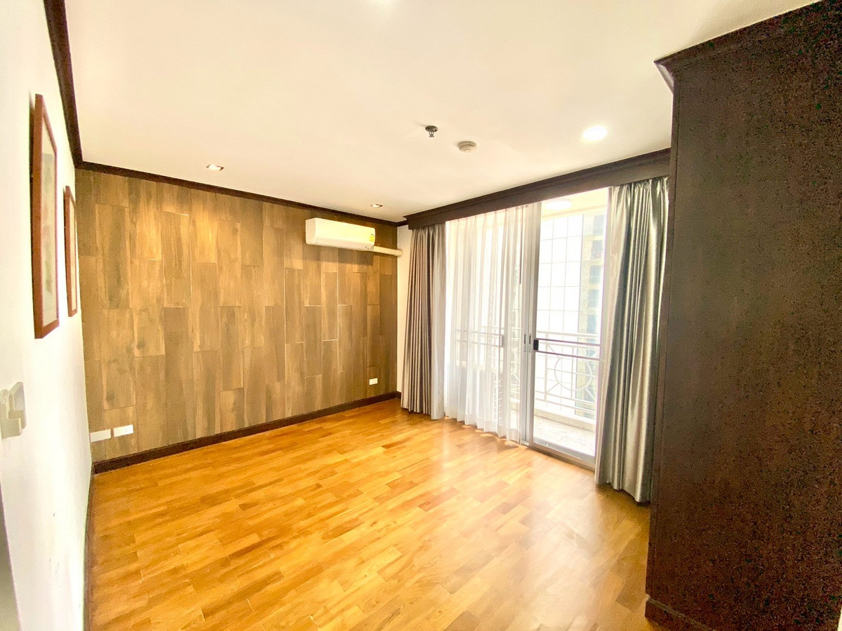 ขายคอนโดสุขุมวิท อโศก ทองหล่อ : ขาย คอนโด​ อโศก เพลส ถนน สุขุมวิท 21 แขวงคลองเตย เขตวัฒนา กทม. วิวสวย 180 องศา รอบด้าน