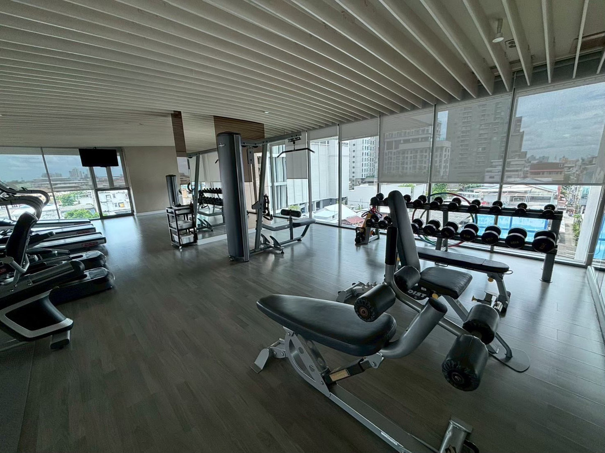 For RentCondoWongwianyai, Charoennakor : ✨ Most peaceful in the area of ​​The Room BTS Wongwian Yai, few units, private, Land & Houses standards 🎉