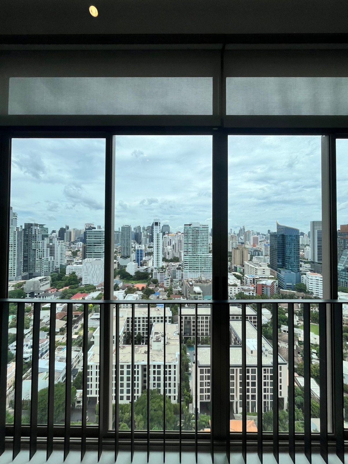 For RentCondoSukhumvit, Asoke, Thonglor : 🔥 Hot Deal 2 bedrooms with best layout for rent rhythm ekkamai estate 🔥