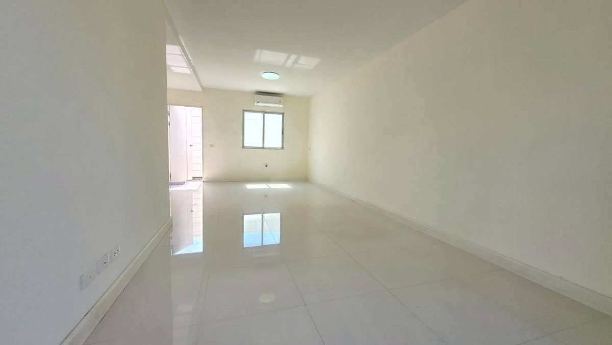 ขายทาวน์โฮมโชคชัย4 ลาดพร้าว71 : 🔥🔥ขายถูกThe Plant Citi Ladprao71🔥🔥เดอะแพลนท์ซิตี้ ลาดพร้าว71*พท.18.6 ตร.ว รีโนเวทพร้อมอยู่ ใกล้รถไฟฟ้า ซอยสงบส่วนตัว พื้นที่เยอะ *