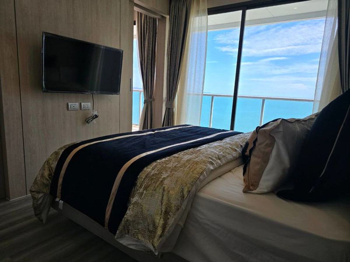 ขายคอนโดพัทยา บางแสน ชลบุรี สัตหีบ : Aeras Beachfront Jomtien — Special Price