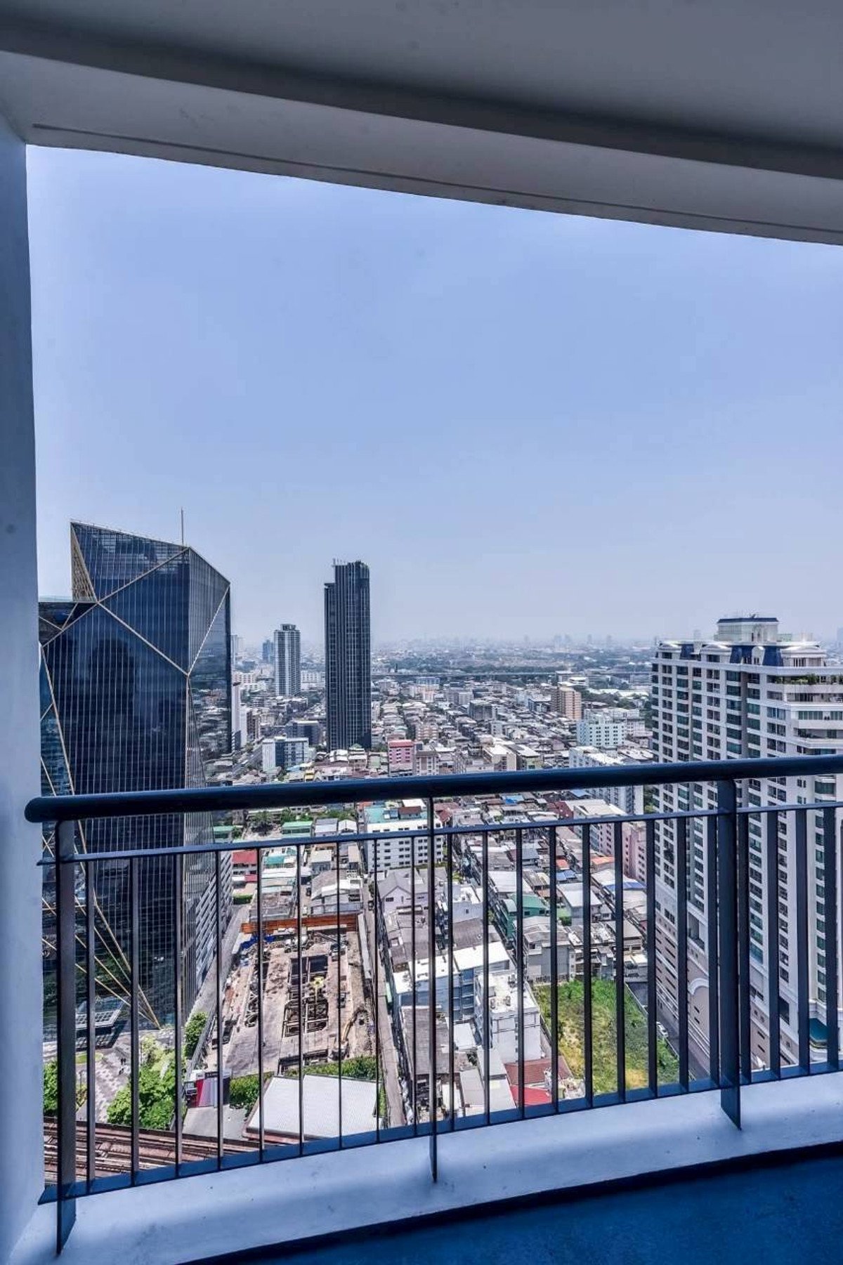 For SaleCondoRatchathewi,Phayathai : ✅ S-VRW107 ✅ Line : @p2nproperty