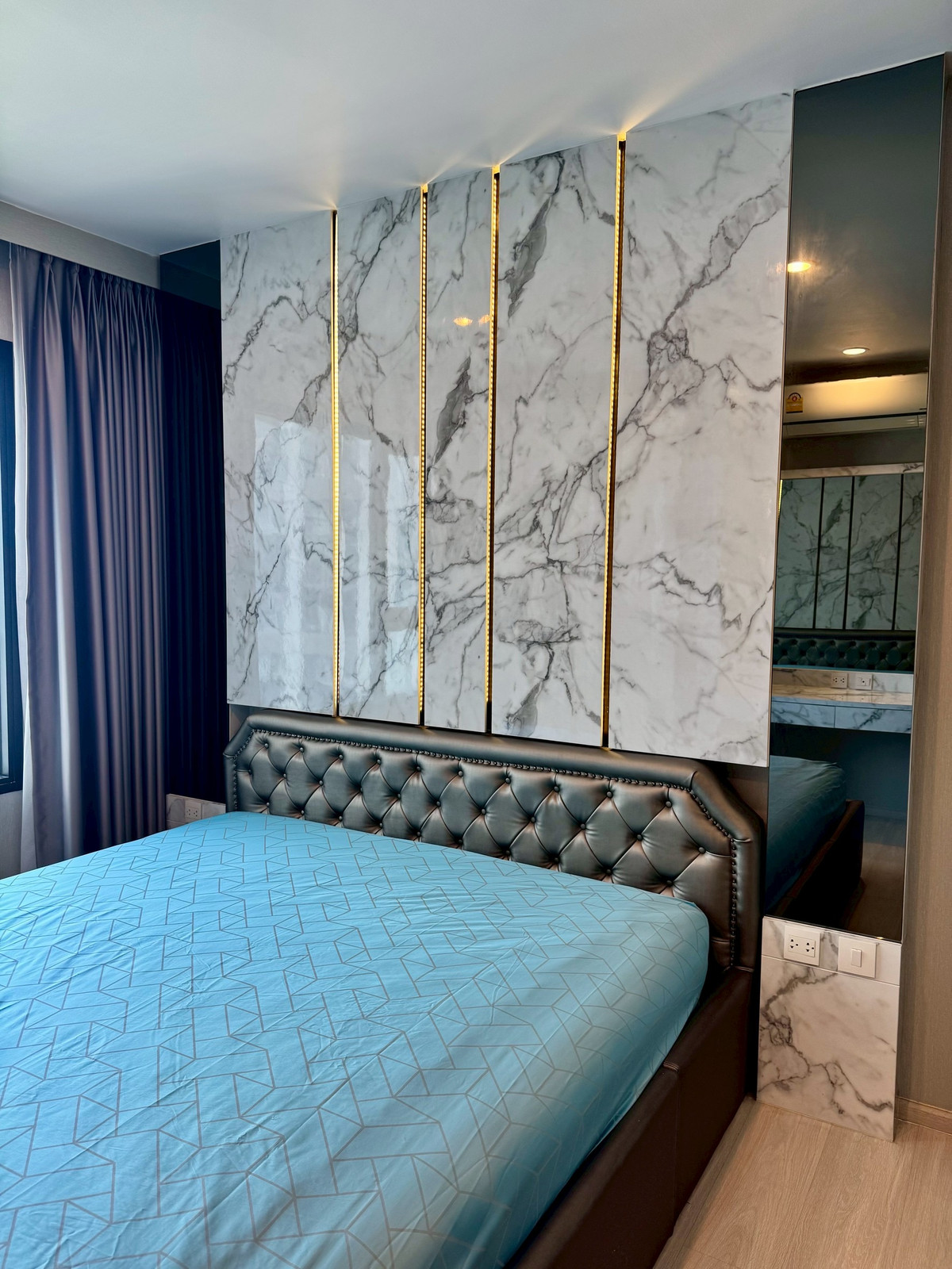 ขายคอนโดพระราม 9 เพชรบุรีตัดใหม่ RCA : Life Asoke / 1 Bedroom (FOR SALE),  ไลฟ์ อโศก / 1 ห้องนอน (ขาย) TARN220