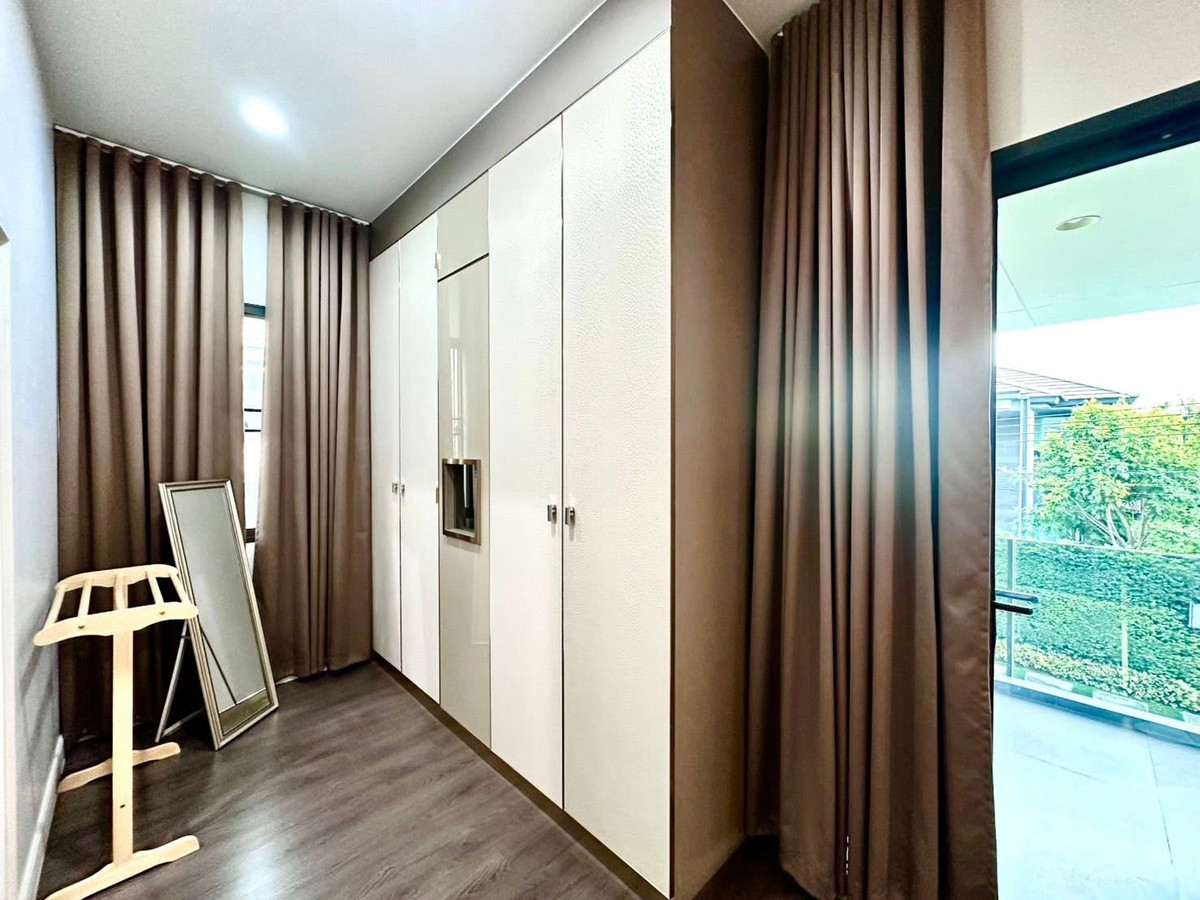 ให้เช่าบ้านพัฒนาการ ศรีนครินทร์ : บ้านเดี่ยวให้เช่า Setthasiri Krungthep Kreetha 2 พร้อมเข้าอยู่ ใกล้โรงเรียนนานาชาติ Please call: 062-496-6454