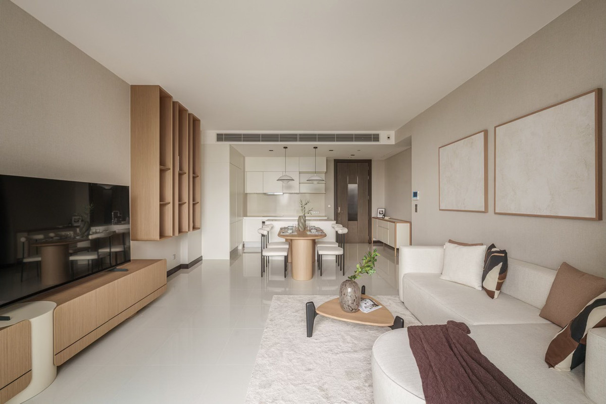 ให้เช่าคอนโดนานา : Condo for rent Q1 Sukhumvit Monthly 115,000 thb. per month